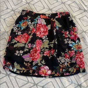 🌺 Forever 21 Floral Mini Skirt 🌺